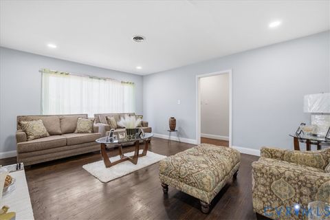 Tiny photo for 911 Augusta Avenue, Petersburg, VA 23803 (MLS # 2609556)