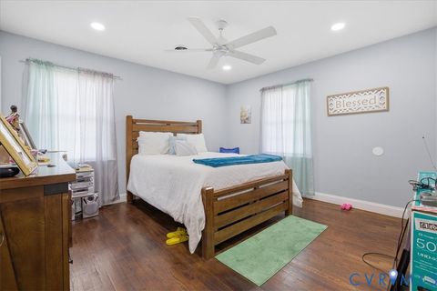 Tiny photo for 911 Augusta Avenue, Petersburg, VA 23803 (MLS # 2609556)