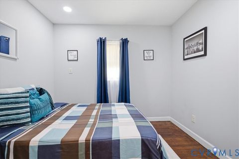 Tiny photo for 911 Augusta Avenue, Petersburg, VA 23803 (MLS # 2609556)