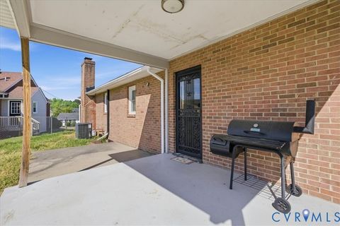 Tiny photo for 911 Augusta Avenue, Petersburg, VA 23803 (MLS # 2609556)