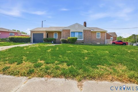 Photo of 911 Augusta Avenue, Petersburg, VA 23803 (MLS # 2609556)