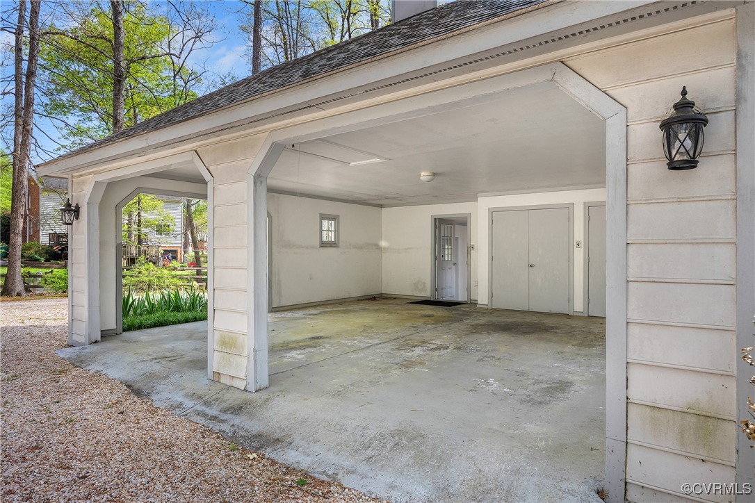 Henrico, Virginia 23238, United States, 5 Bedrooms Bedrooms, ,4 BathroomsBathrooms,Residential,Pending,115013