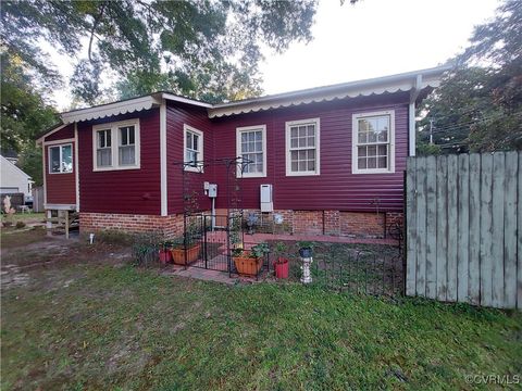 A home in Colonial Heights