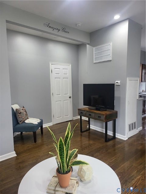 Tiny photo for 107 S 5th Avenue, Hopewell, VA 23860 (MLS # 2625978)