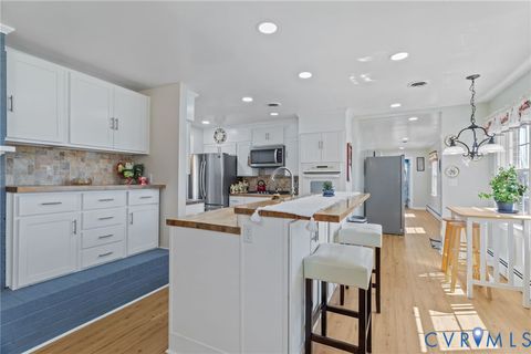 Tiny photo for 3258 W River Road, Scottsville, VA 24590 (MLS # 2605914)