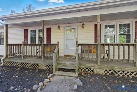 Photo of 1601 Holly Hills Road, Powhatan, VA 23139 (MLS # 2529798) Photo of 1601 Holly Hills Road, Powhatan, VA 23139 (MLS # 2529798)