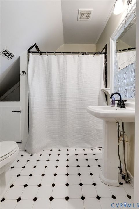 Tiny photo for 5014 E Seminary Avenue, Richmond, VA 23227 (MLS # 2611664)