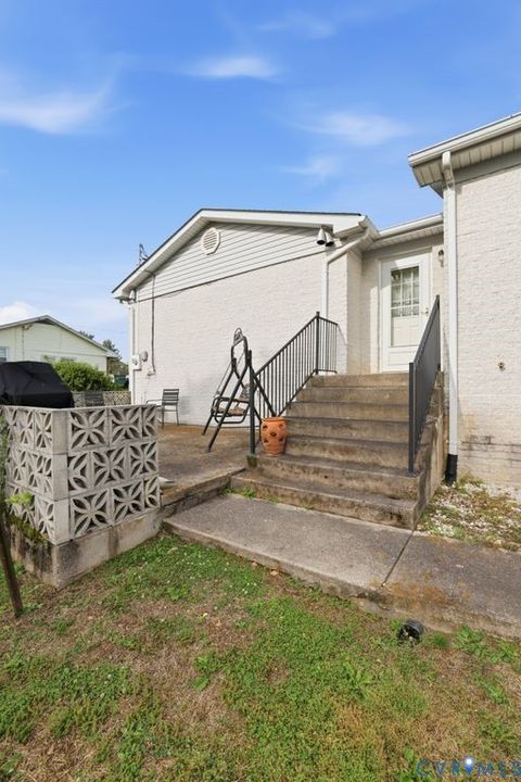 Tiny photo for 9 Hilldale Drive, Luray, VA 22835 (MLS # 2612765)