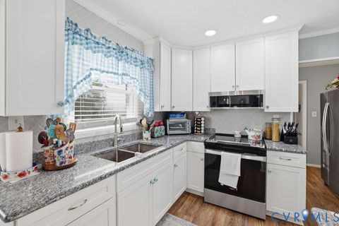 Tiny photo for 9 Hilldale Drive, Luray, VA 22835 (MLS # 2612765)