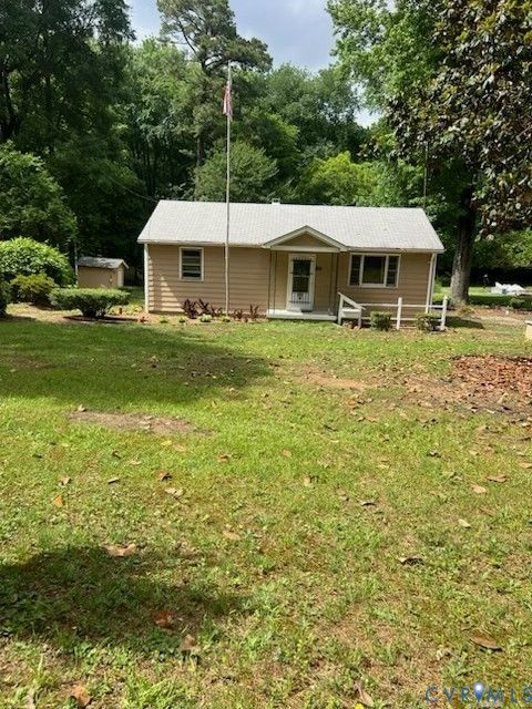 Photo of 2025 Boydton Plank Road, Petersburg, VA 23805 (MLS # 2614684)