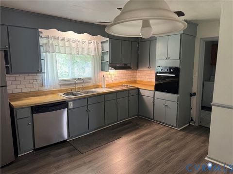 Tiny photo for 1616 Alaska Drive, Richmond, VA 23224 (MLS # 2610844)