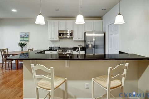 Tiny photo for 5225 Monument Avenue #4C, Henrico, VA 23226 (MLS # 2526823)
