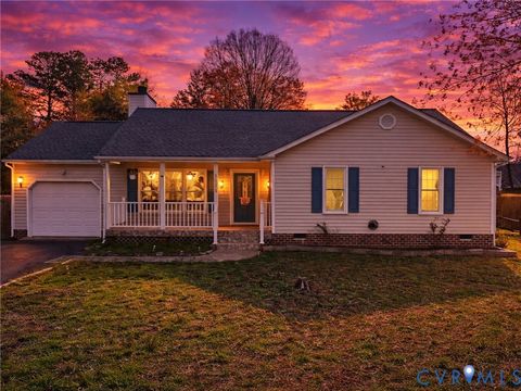 Photo of 7323 Pineleaf Drive, Chesterfield, VA 23234 (MLS # 2618784)
