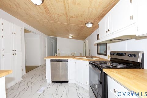 Tiny photo for 169 Atlantic Avenue, Claremont, VA 23899 (MLS # 2616645)