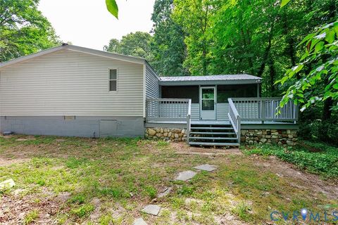 Tiny photo for 169 Atlantic Avenue, Claremont, VA 23899 (MLS # 2616645)