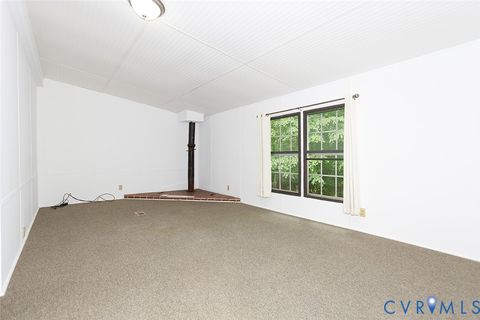Tiny photo for 169 Atlantic Avenue, Claremont, VA 23899 (MLS # 2616645)