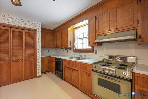 Tiny photo for 17904 Nash Road, Dinwiddie, VA 23841 (MLS # 2532823)