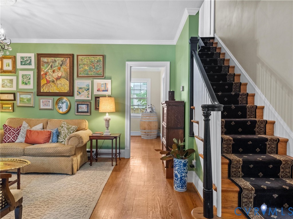 4831 W Seminary Avenue