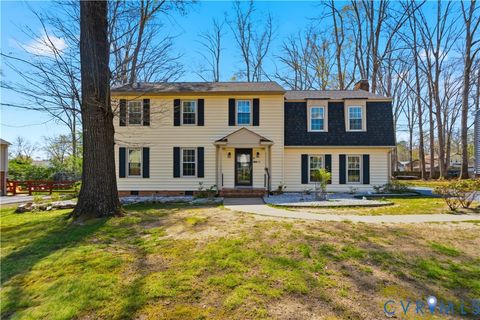 Photo of 7419 Sandlewood Drive, North Chesterfield, VA 23235 (MLS # 2608124)