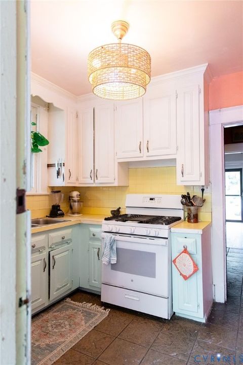 Tiny photo for 2701 Edgewood Avenue, Richmond, VA 23222 (MLS # 2613941)