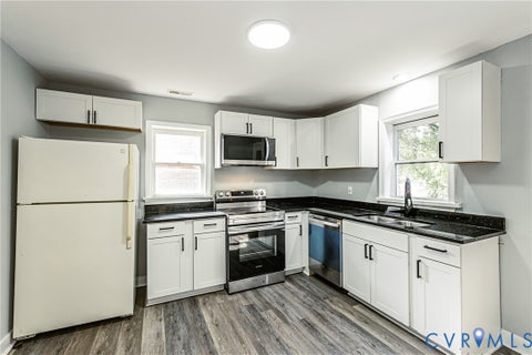 Tiny photo for 2103 Warwick Avenue, Richmond, VA 23224 (MLS # 2627010)