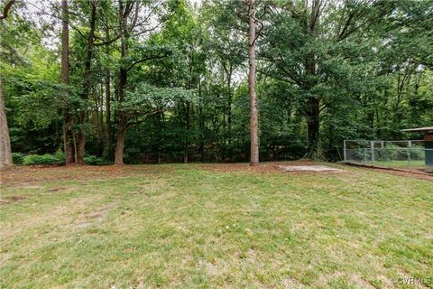 A home in Colonial Heights