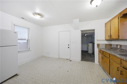 Tiny photo for 27 Bacon Street, Hampton, VA 23669 (MLS # 2606112)