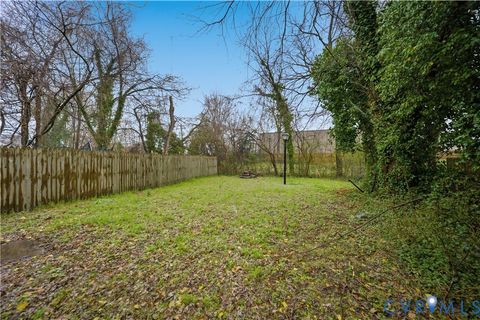 Tiny photo for 27 Bacon Street, Hampton, VA 23669 (MLS # 2606112)