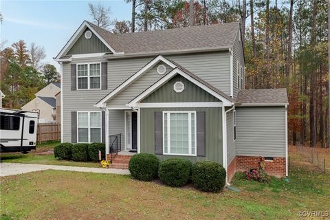 A home in Colonial Heights