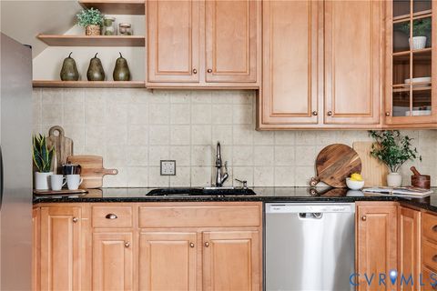 Tiny photo for 3013 E Marshall Street, Richmond, VA 23223 (MLS # 2611112)