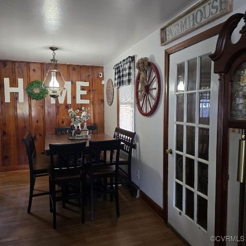 A home in Colonial Heights