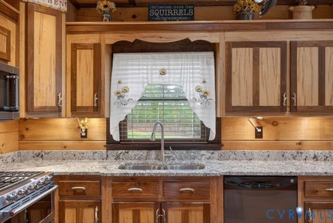 Tiny photo for 8598 W Courthouse Road Rd, Nottoway, VA 23922 (MLS # 2611674)