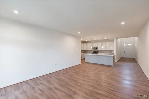 MLS: 2510186