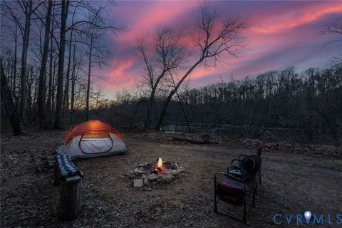 Tiny photo for 4 Dillard Road, Spotsylvania, VA 22407 (MLS # 2600496)