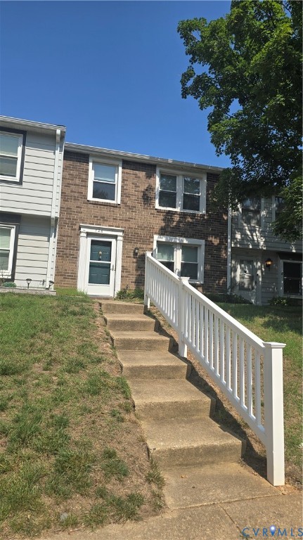 Photo 1 of 17 — 726 Sturgis Drive, Chesterfield, VA 23236