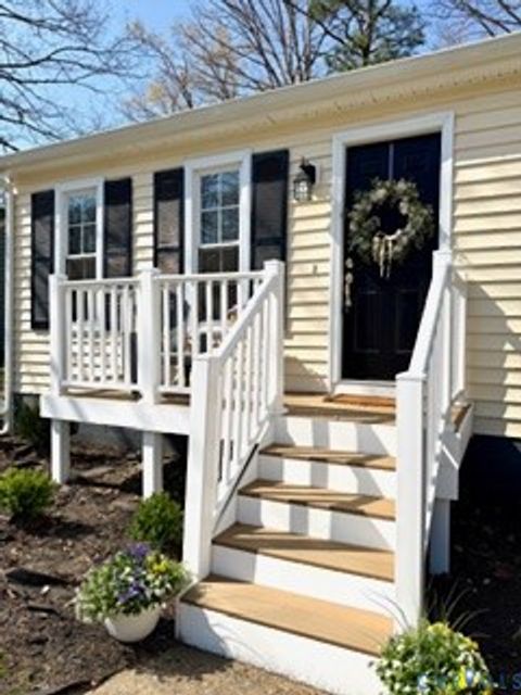 Tiny photo for 6312 Cyrus Street, North Chesterfield, VA 23234 (MLS # 2608162)