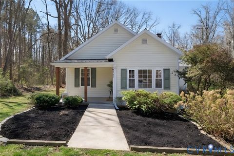 Photo of 15361 Beaverdam School Road, Ruther Glen, VA 23015 (MLS # 2532431)