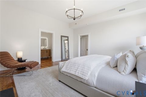 Tiny photo for 2025 W Grace Street, Richmond, VA 23220 (MLS # 2610343)