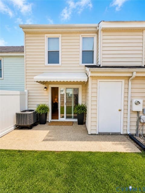 Tiny photo for 8702 Hermitage Trace Circle, Henrico, VA 23228 (MLS # 2620570)
