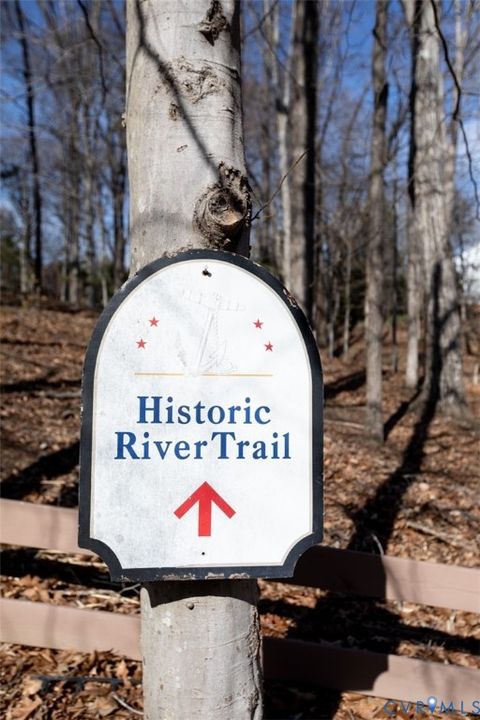 Tiny photo for 110 Jesses Way, Farmville, VA 23901 (MLS # 2607169)