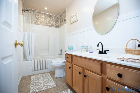 Tiny photo for 110 Jesses Way, Farmville, VA 23901 (MLS # 2607169)