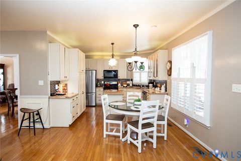 Tiny photo for 110 Jesses Way, Farmville, VA 23901 (MLS # 2607169)