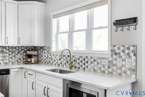 Tiny photo for 1814 Carter Street, Richmond, VA 23220 (MLS # 2622061)
