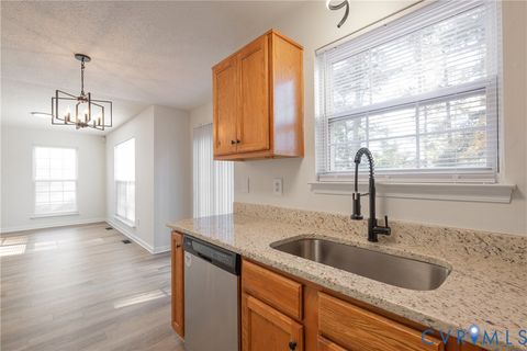 Tiny photo for 2628 Grand Glen Road, Richmond, VA 23223 (MLS # 2530858)