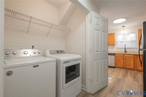 Tiny photo for 2628 Grand Glen Road, Richmond, VA 23223 (MLS # 2530858)