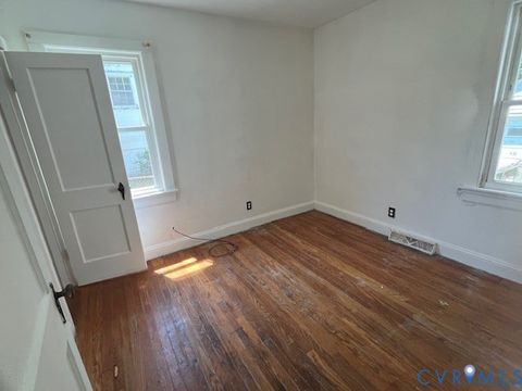 Tiny photo for 424 Elm Street, Petersburg, VA 23803 (MLS # 2529414)