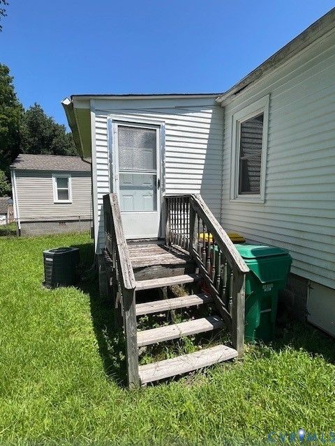 Tiny photo for 424 Elm Street, Petersburg, VA 23803 (MLS # 2529414)