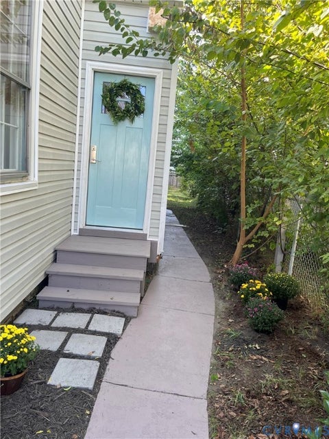 Tiny photo for 1020 N 22nd Street, Richmond, VA 23223 (MLS # 2624801)