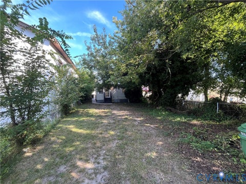 Tiny photo for 1020 N 22nd Street, Richmond, VA 23223 (MLS # 2624801)