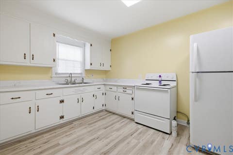 Tiny photo for 311 Lynchburg Avenue, Colonial Heights, VA 23834 (MLS # 2621673)